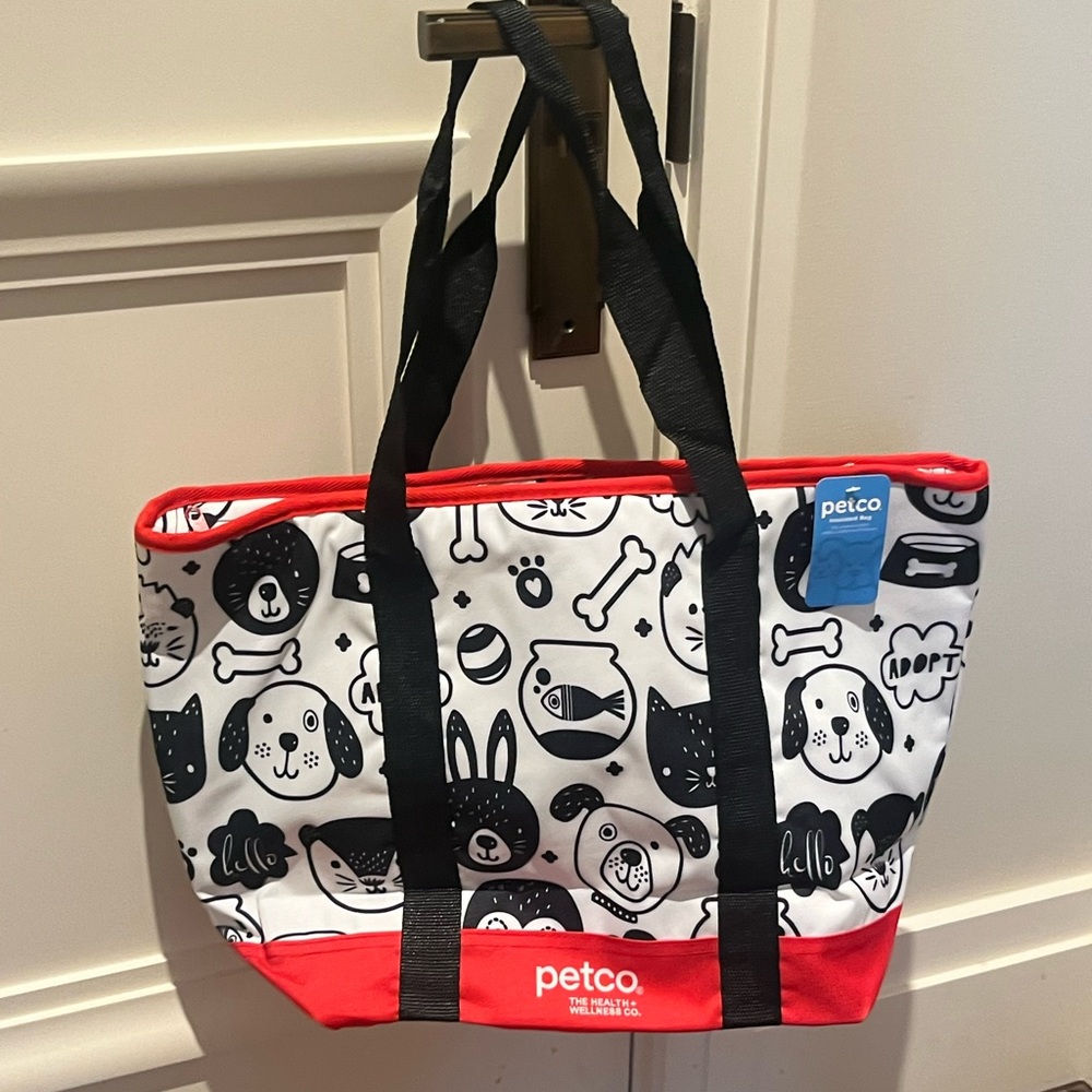 Petco insulated Tote! From New York Only! Zipped New Bag! GWP
